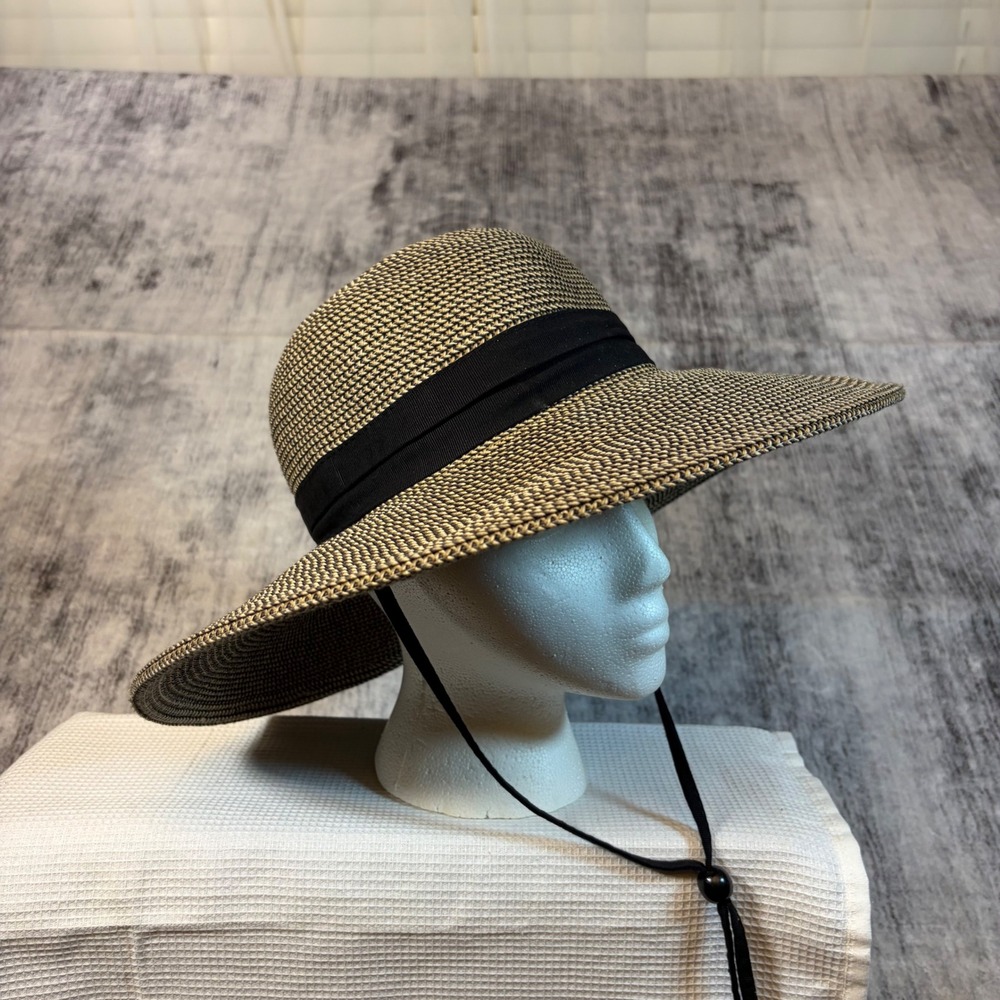 Solar Escape UV Wide Brim Sun Hat Black Tan Woven Straw Style Adjustable Cord